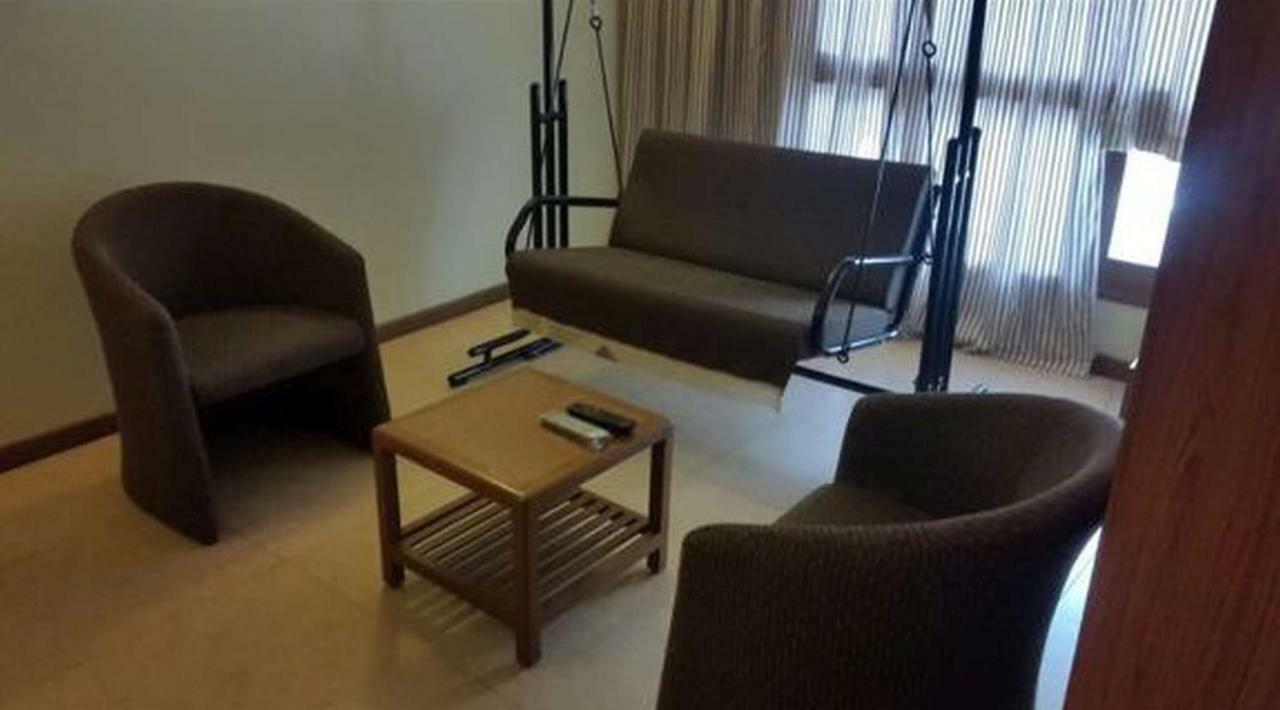 P M Regency Hotel Vadodara Exterior photo